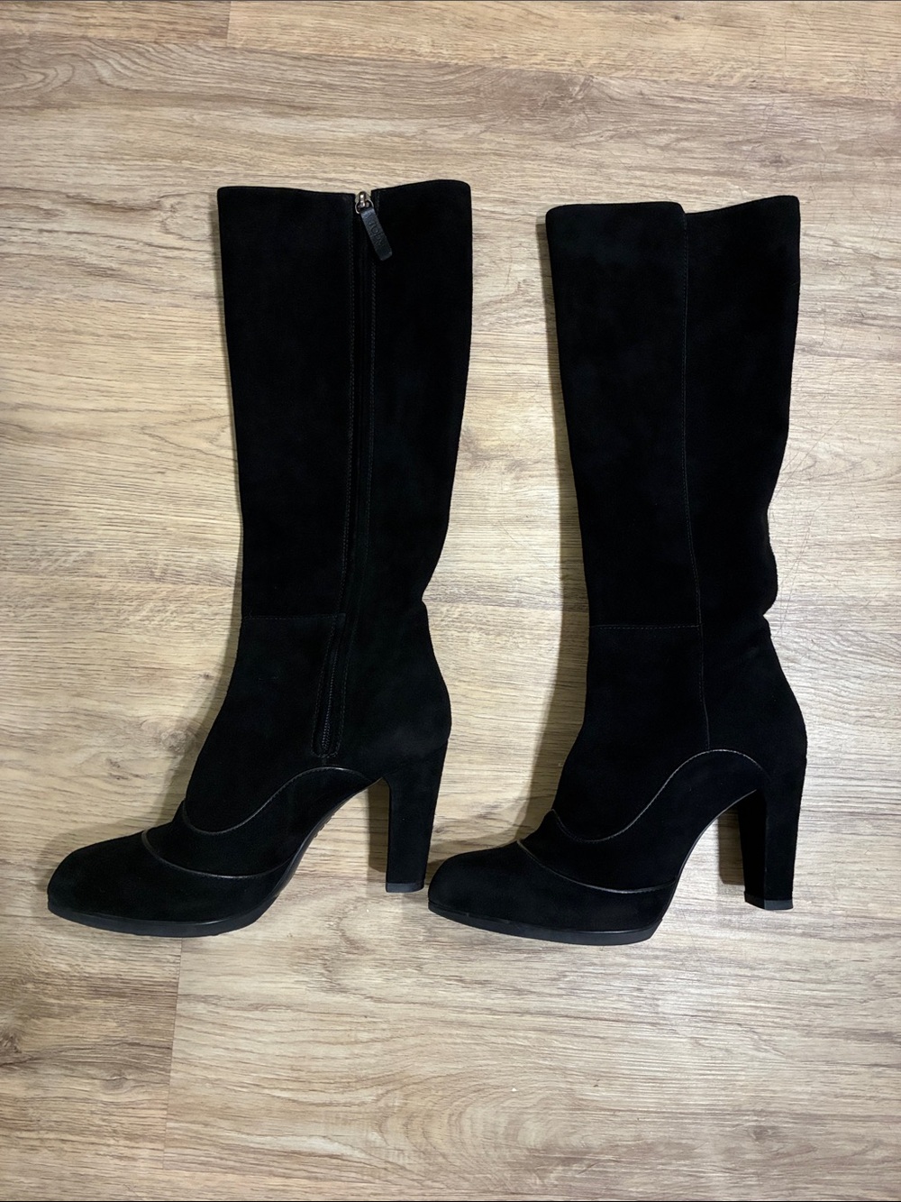 Tod's Black Suede Knee-High Heeled Boots 39 9